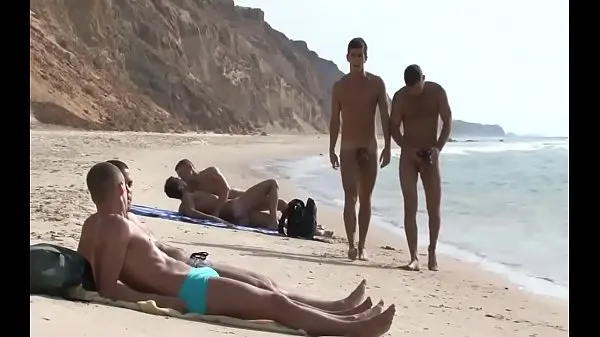 Świeże Beach gay orgy świeże filmy