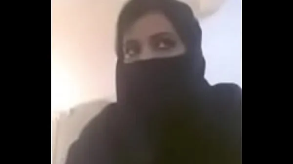 Friss Muslim hot milf expose her boobs in videocall friss filmek