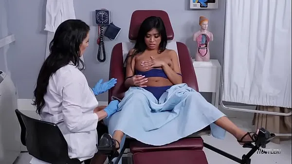 Nové Lesbian MILF examines Asian patient nové filmy