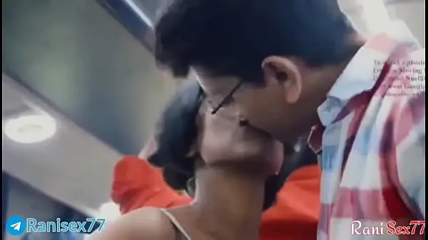 Ferske Teen girl fucked in Running bus, Full hindi audio ferske filmer