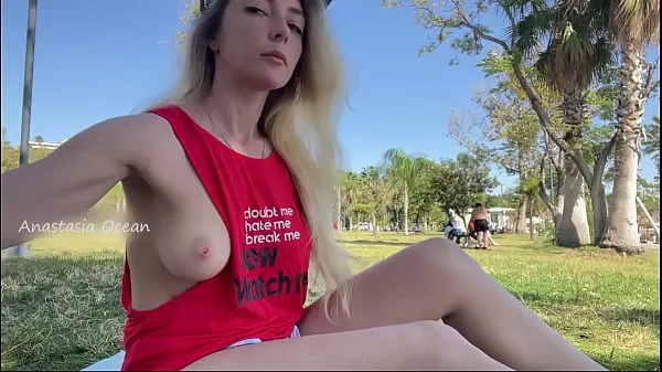 최신 Anastasia Ocean bared her breasts while walking in the park, naked tits in a public place 최신 영화