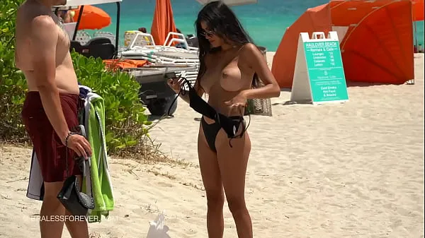 تازہ Huge boob hotwife at the beach تازہ فلمیں