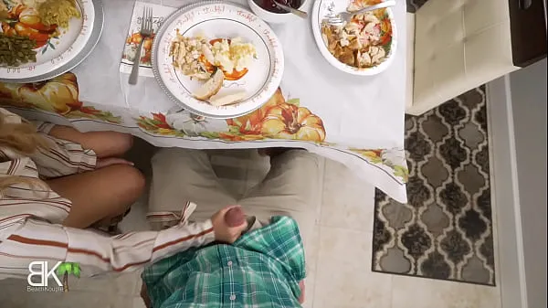 Friske StepMom Gets Stuffed For Thanksgiving! - Full 4K friske film