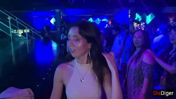 Taze Horny girl agreed to sex in a nightclub in the toilet yeni Filmler