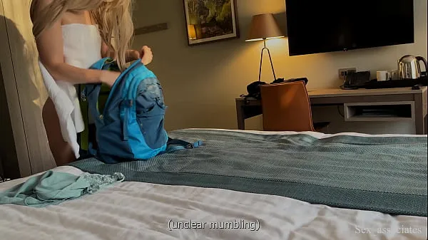 Ferske Stepmom shares the bed and her ass with a stepson ferske filmer